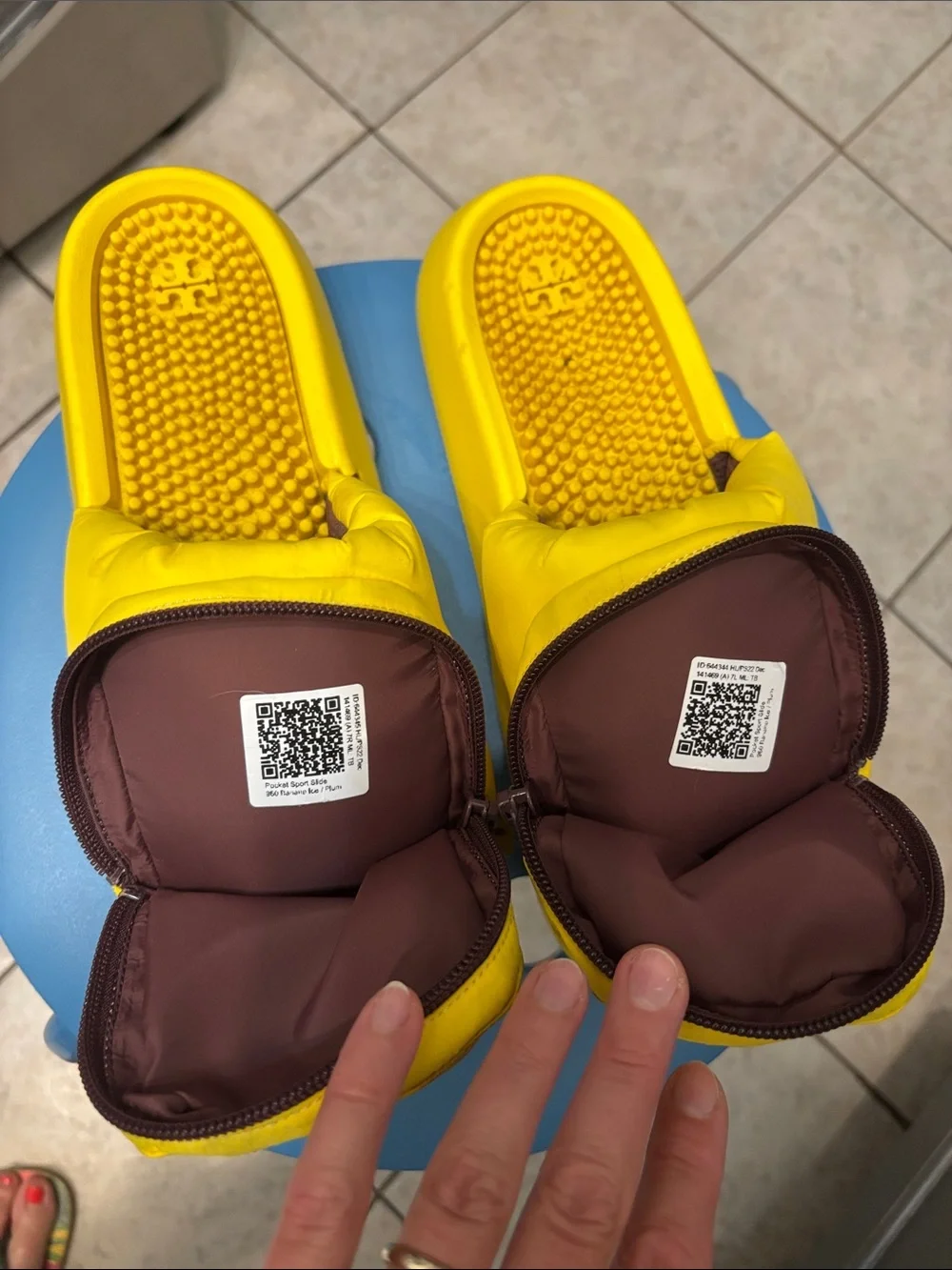 Tory Burch Pocket Sport Slide in Banana Ice/Plum, size 7 RARE